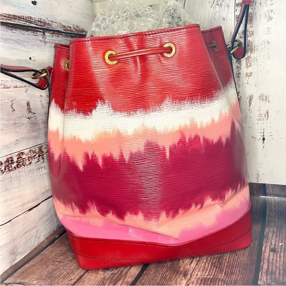 🥳 Louis Vuitton NEONOE. Custom Job by an artist. RARE!! - Picture 2 of 13